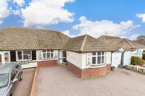 2 bedroom semi-detached bungalow for sale