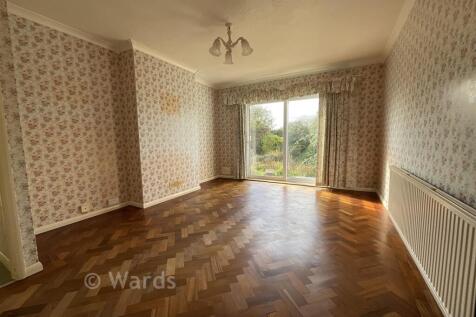 2 bedroom semi-detached bungalow for sale