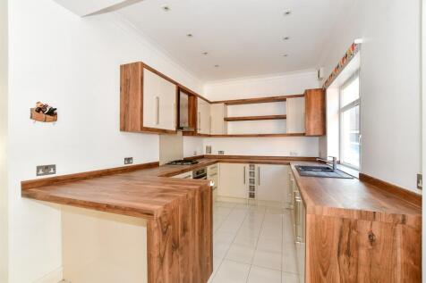 2 bedroom ground floor flat for sale