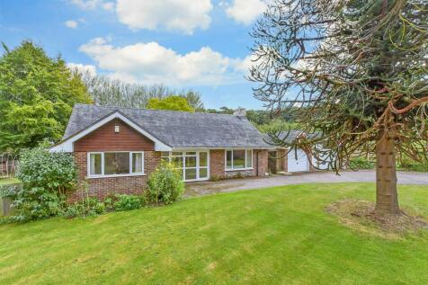 Moat Lane, Fordwich, Canterbury, Kent 2 bed detached bungalow for sale