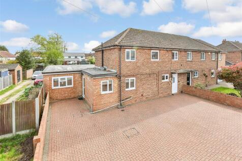 6 bedroom semi-detached house for sale