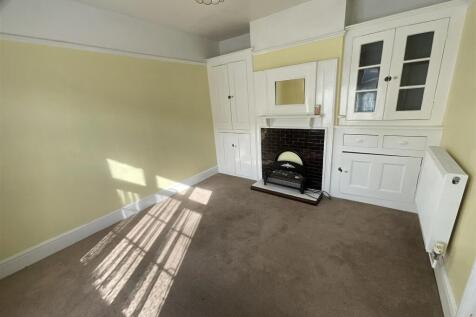 2 bedroom semi-detached bungalow for sale