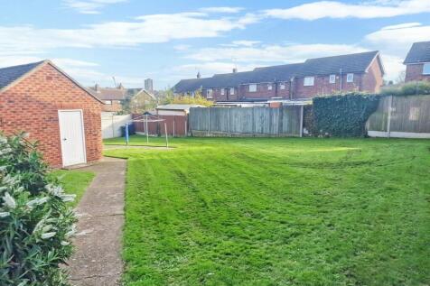 1 bedroom ground floor flat for sale