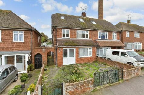 5 bedroom semi-detached house for sale