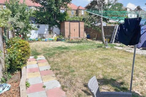 2 bedroom semi-detached bungalow for sale