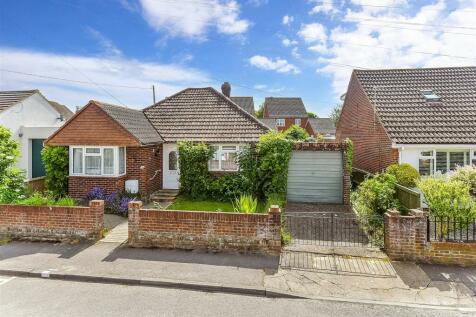 2 bedroom detached bungalow for sale