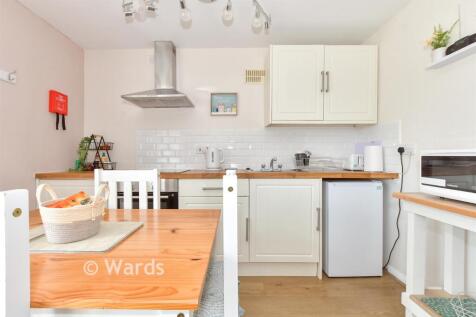 2 bedroom semi-detached bungalow for sale