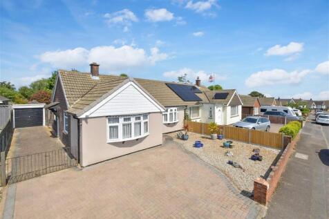 2 bedroom semi-detached bungalow for sale