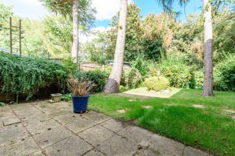 2 bedroom ground floor flat for sale