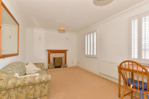 3 bedroom town house for sale
