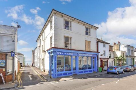 2 bedroom maisonette for sale