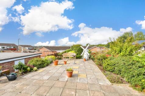2 bedroom semi-detached bungalow for sale
