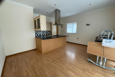 Bouverie Road West, Folkestone, Kent 2 bed mews for sale