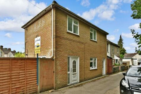 2 bedroom detached house for sale