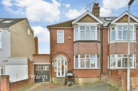 Second Avenue, Gillingham, Kent 3 bed semi