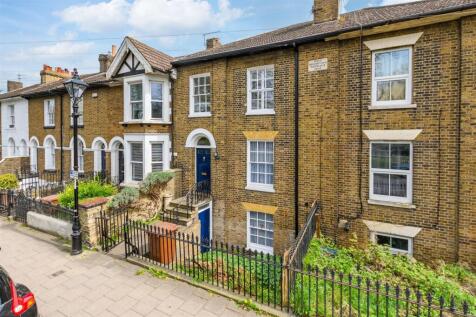 5 bedroom terraced house for sale