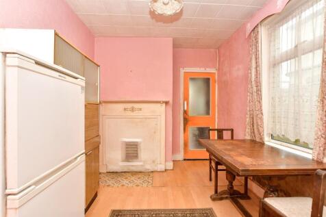 Windmill Road, Gillingham, Kent 3 bed link detached house for sale