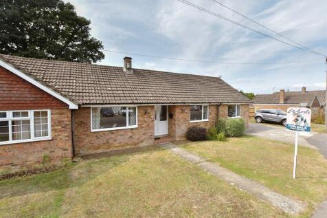 Cayser Drive, Kingswood, Maidstone, Kent 3 bed semi
