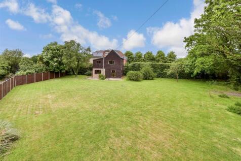 2 bedroom detached house for sale