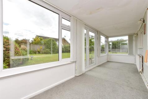 2 bedroom semi-detached bungalow for sale
