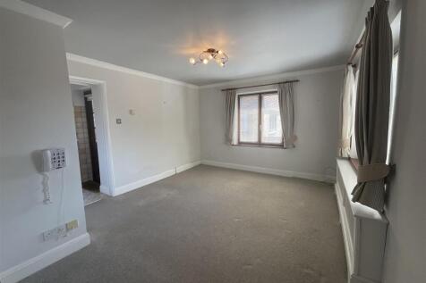 2 bedroom cottage for sale