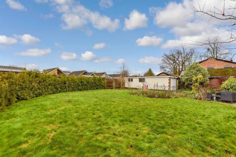 3 bedroom detached bungalow for sale