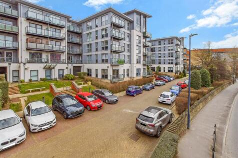2 bedroom ground floor flat for sale