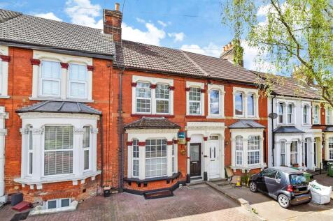 5 bedroom terraced house for sale