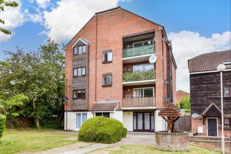 Studio flat for sale