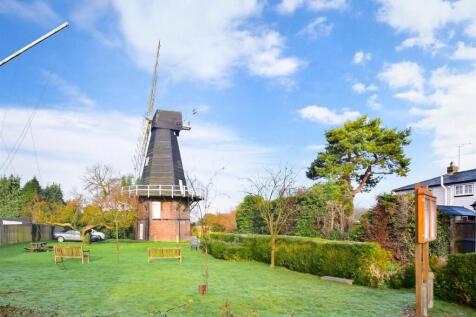 2 bedroom ground floor maisonette for sale
