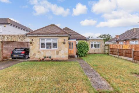 3 bedroom detached bungalow for sale