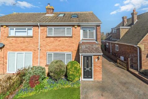 4 bedroom semi-detached house for sale