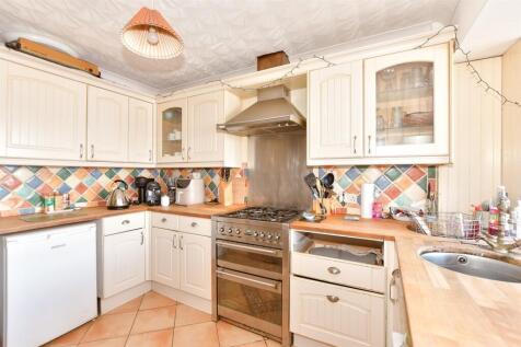 5 bedroom semi-detached house for sale