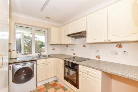 3 bedroom flat for sale