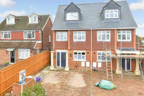 4 bedroom semi-detached house for sale