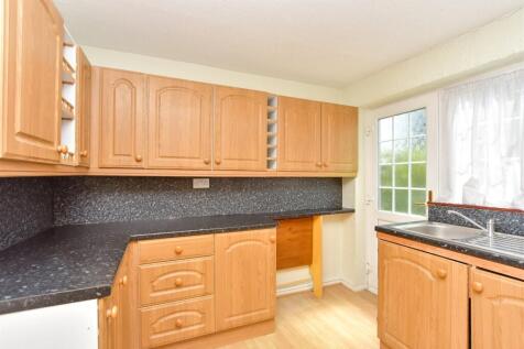 3 bedroom town house for sale