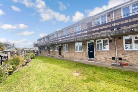 1 bedroom ground floor flat for sale