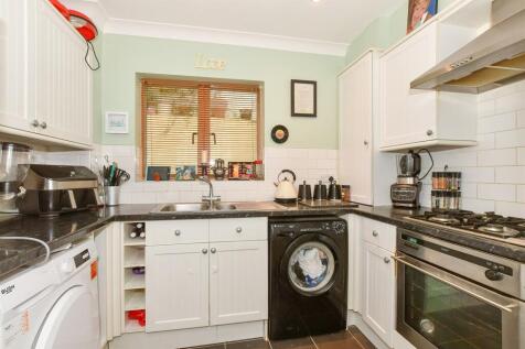 3 bedroom town house for sale
