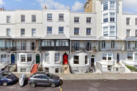 9 bedroom terraced house for sale