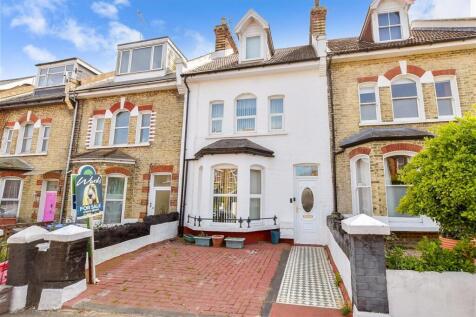 4 bedroom terraced house for sale