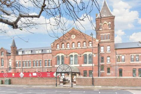 1 bedroom ground floor flat for sale
