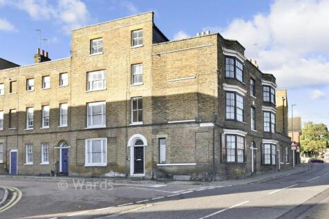 Studio flat for sale