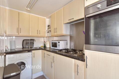 Studio flat for sale