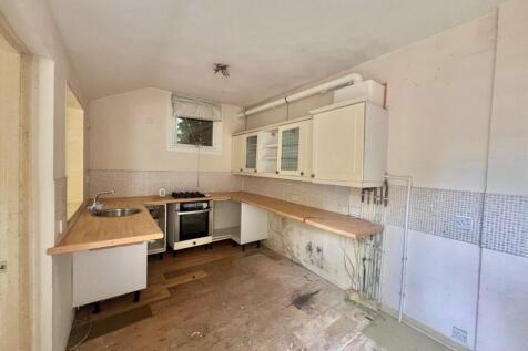 1 bedroom semi-detached bungalow for sale