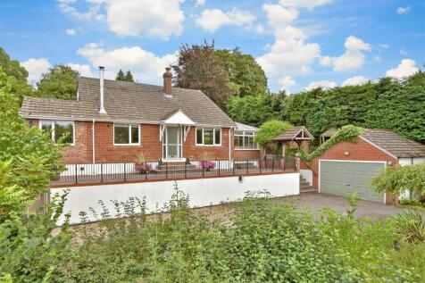 4 bedroom detached bungalow for sale