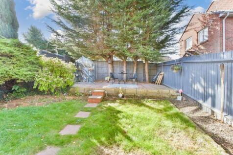 1 bedroom semi-detached house for sale