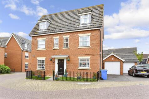 6 bedroom detached house for sale