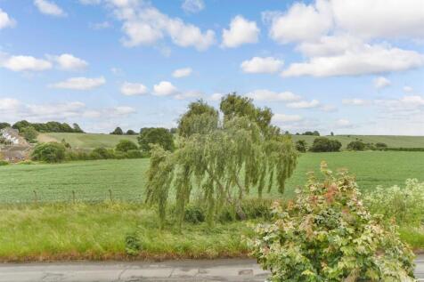 3 bedroom link detached house for sale