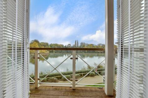 Twelve Acres Road, Holborough Lakes... 2 bed apartment for sale