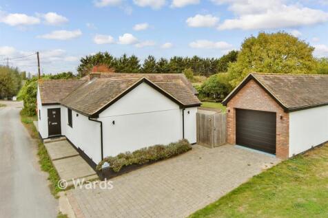 2 bedroom detached bungalow for sale